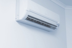 nastennyj-kondiczioner-v-kvartiru